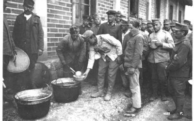 Campo di concentramento di Avezzano: distribuzione della zuppa